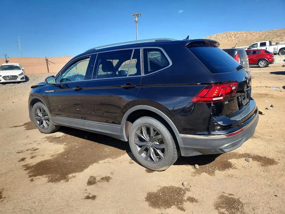 2022 VOLKSWAGEN TIGUAN SE  