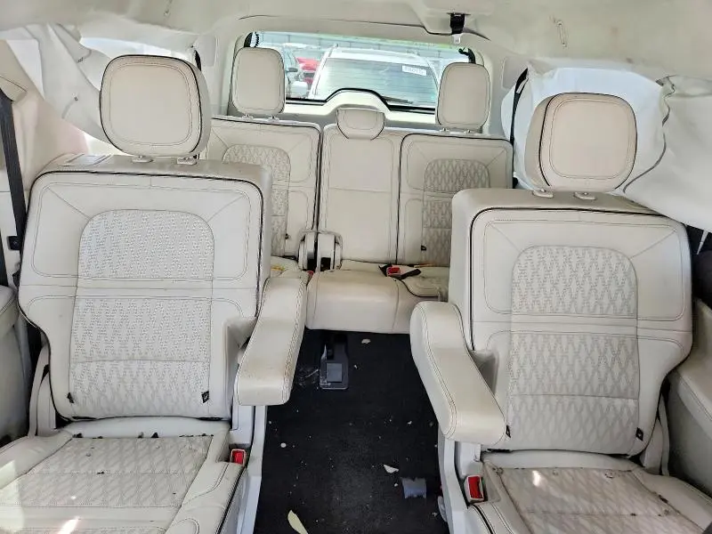 2022 LINCOLN NAVIGATOR L BLACK LABEL  