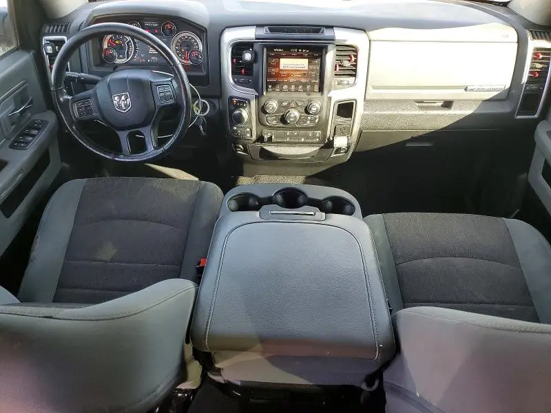 2017 RAM 1500 SLT  