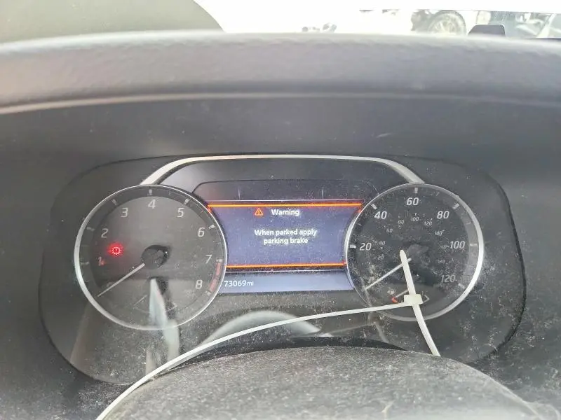 2022 NISSAN FRONTIER SV  