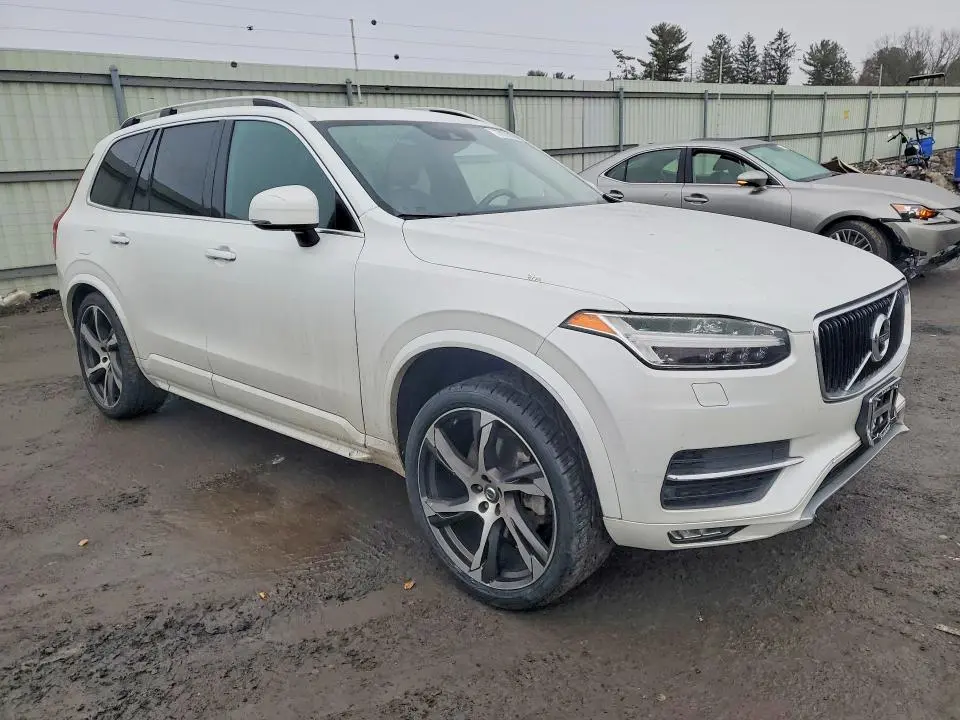 2016 VOLVO XC90 T6  