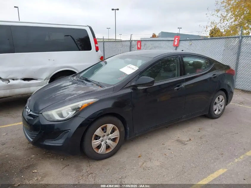 2016 HYUNDAI ELANTRA SE