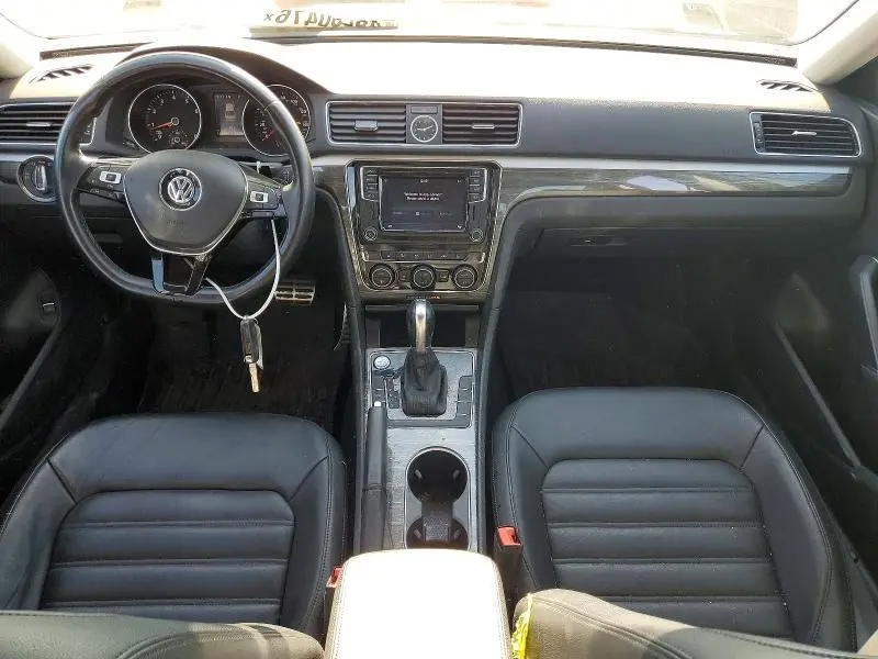 2016 VOLKSWAGEN PASSAT SEL PREMIUM  