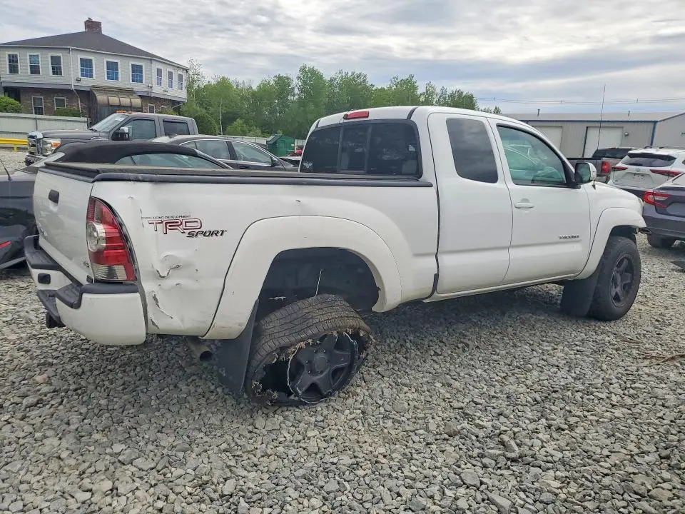 2013 TOYOTA TACOMA V6  