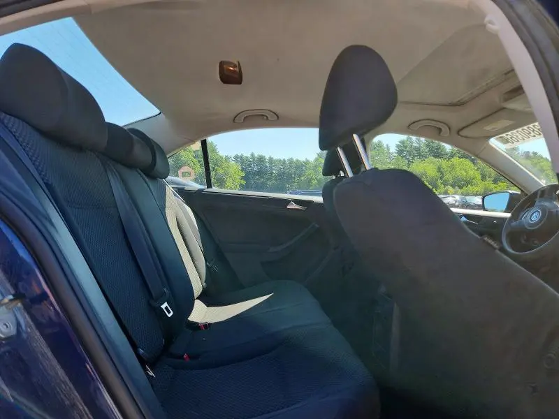 2012 VOLKSWAGEN JETTA BASE  