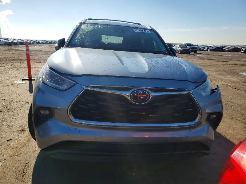 2021 TOYOTA HIGHLANDER LIMITED  