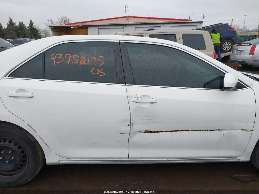 2013 TOYOTA CAMRY LE
