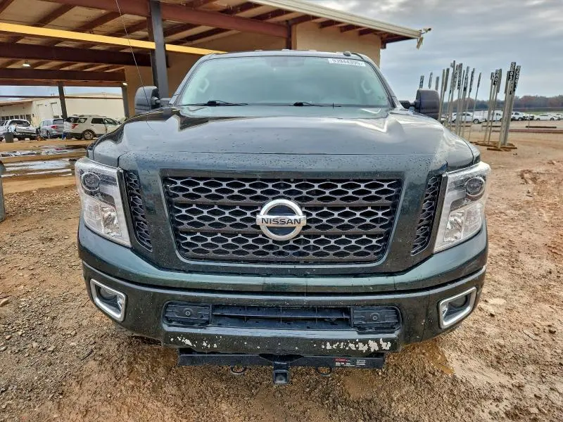 2019 NISSAN TITAN XD SL  