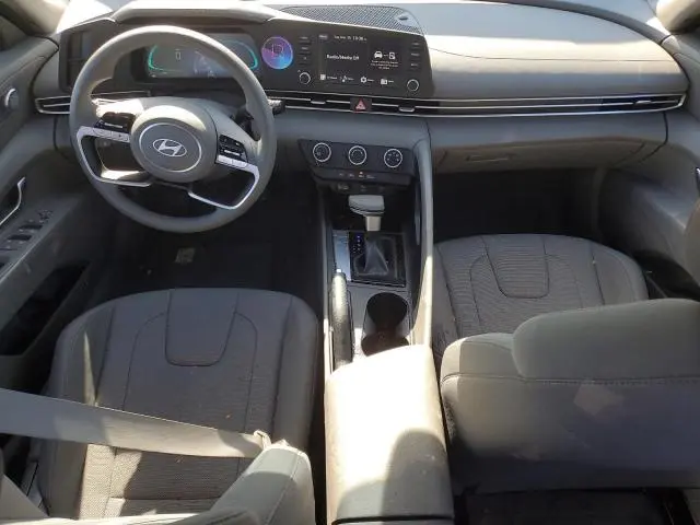 2024 HYUNDAI ELANTRA SE  