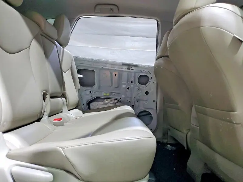 2015 TOYOTA PRIUS V FIVE  