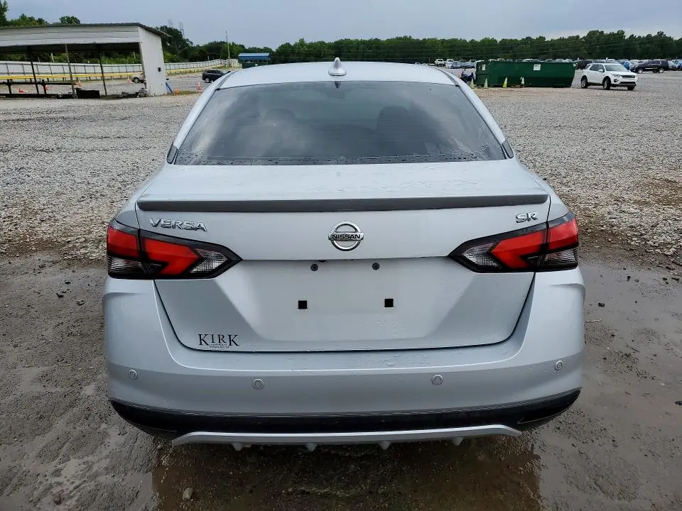 2021 NISSAN VERSA SR  