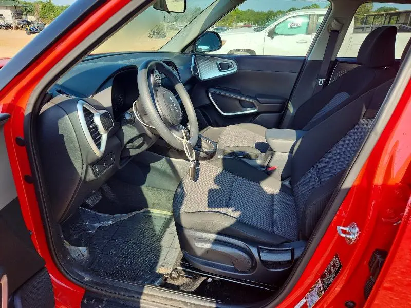 2022 KIA SOUL LX  