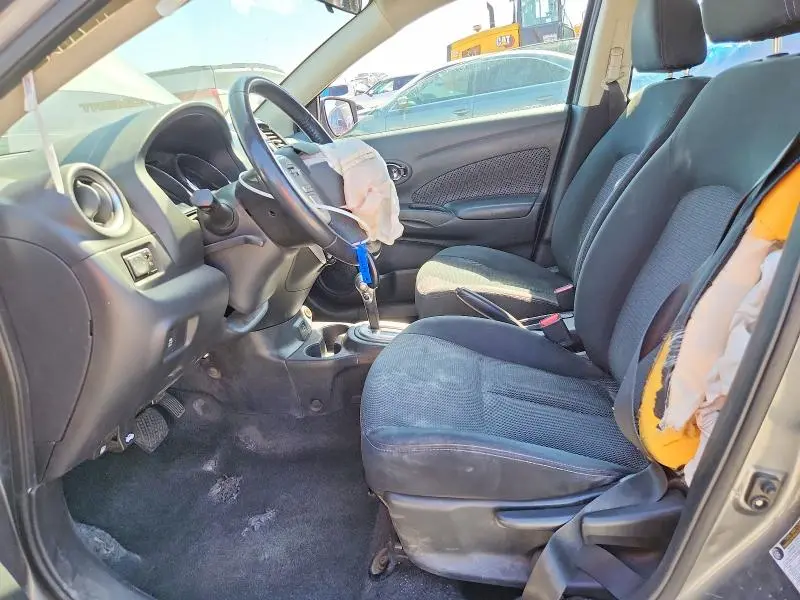 2019 NISSAN VERSA SV  