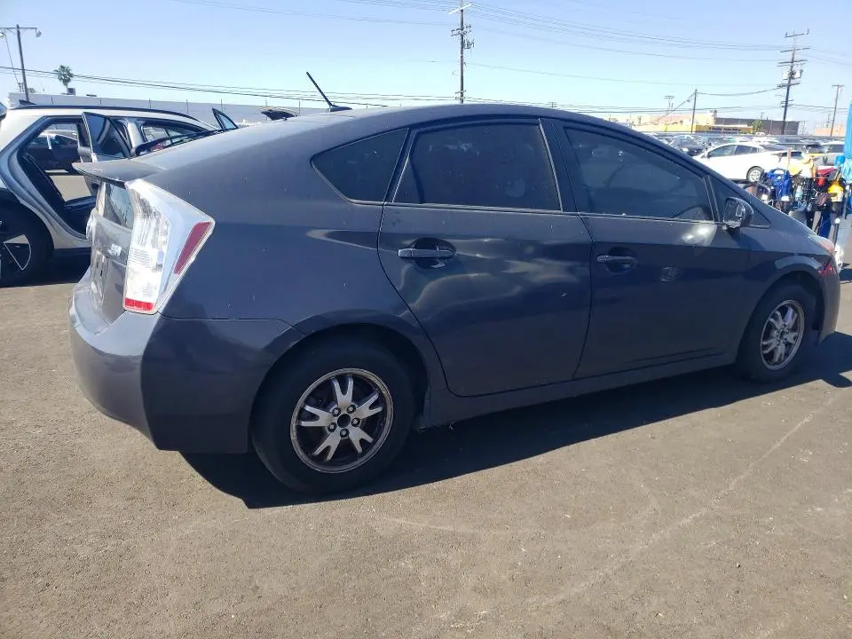 2010 TOYOTA PRIUS II  