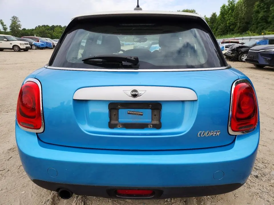 2015 MINI COOPER   