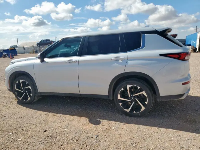 2024 MITSUBISHI OUTLANDER SE  