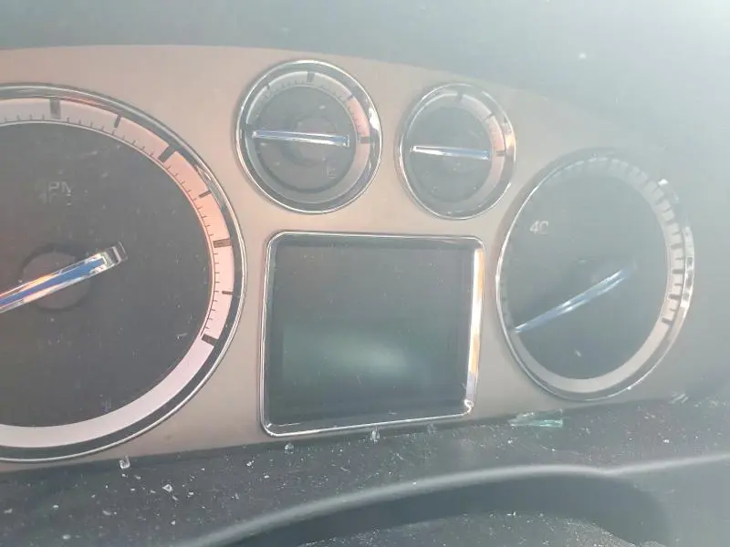 2010 CADILLAC ESCALADE LUXURY  