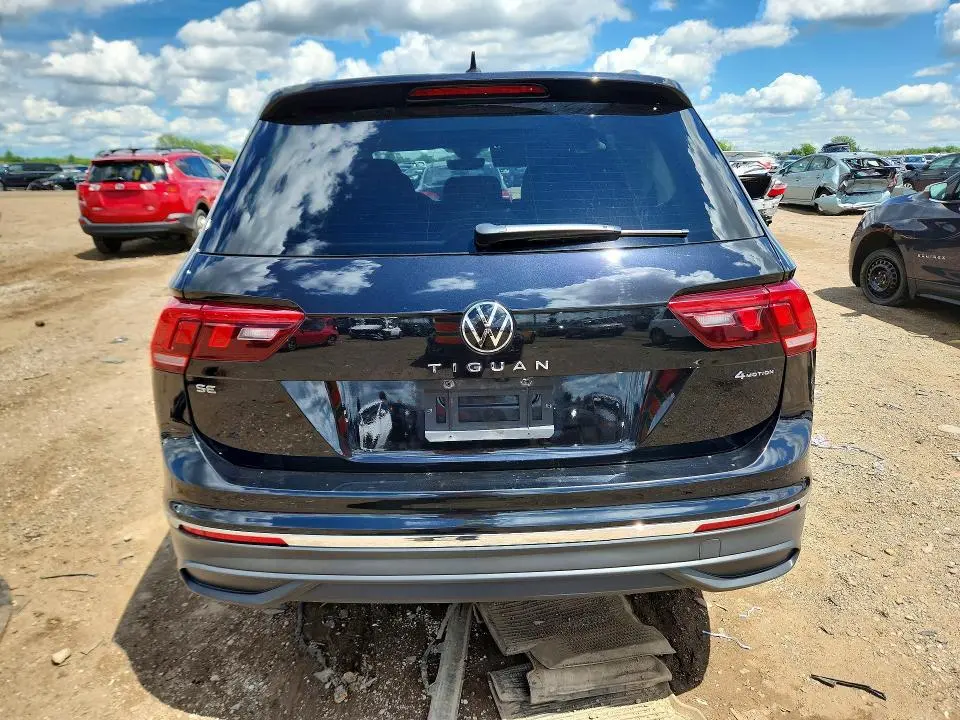 2022 VOLKSWAGEN TIGUAN SE  