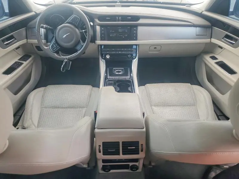 2016 JAGUAR XF PRESTIGE  