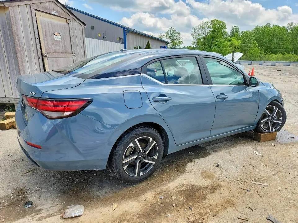 2024 NISSAN SENTRA SV  