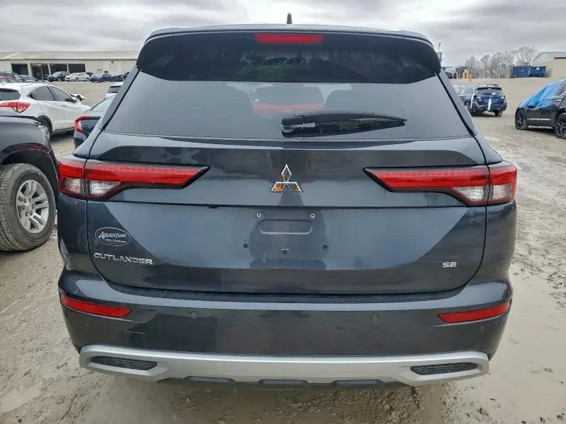 2024 MITSUBISHI OUTLANDER SE  