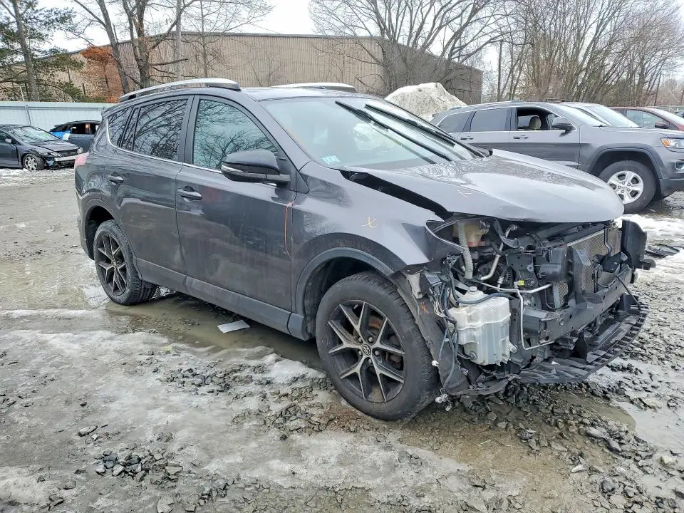 2016 TOYOTA RAV4 SE  