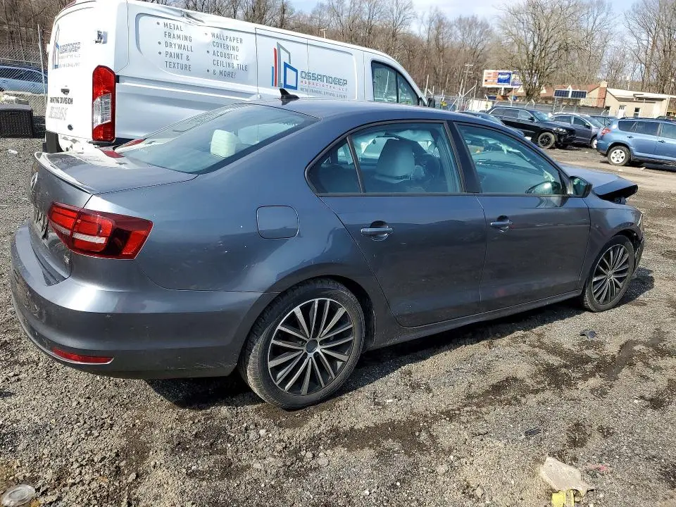 2016 VOLKSWAGEN JETTA SPORT  