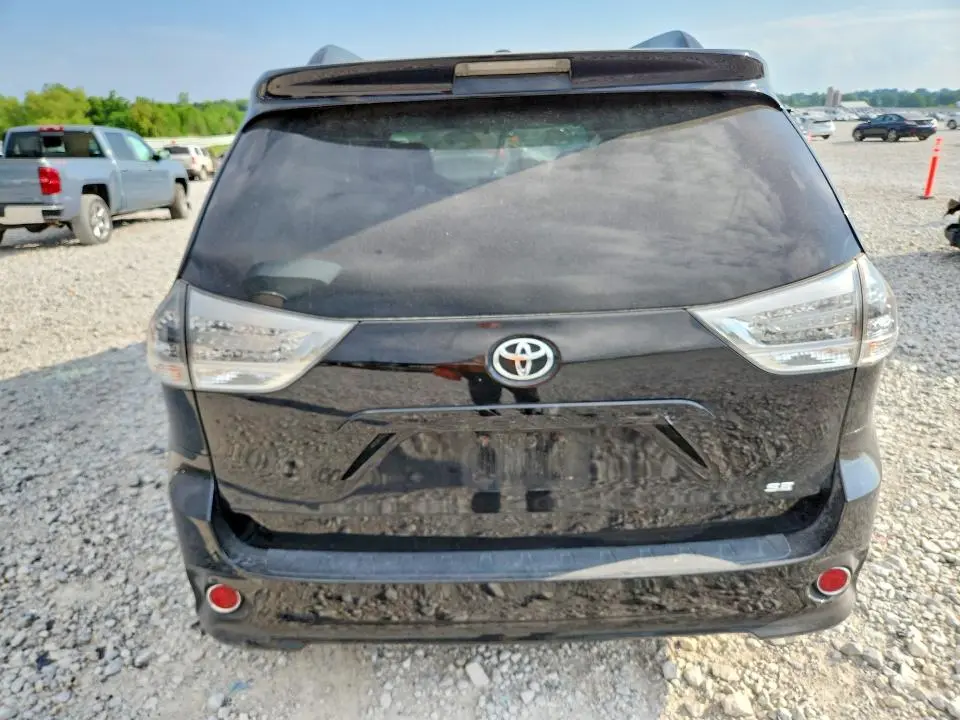 2011 TOYOTA SIENNA SPORT  