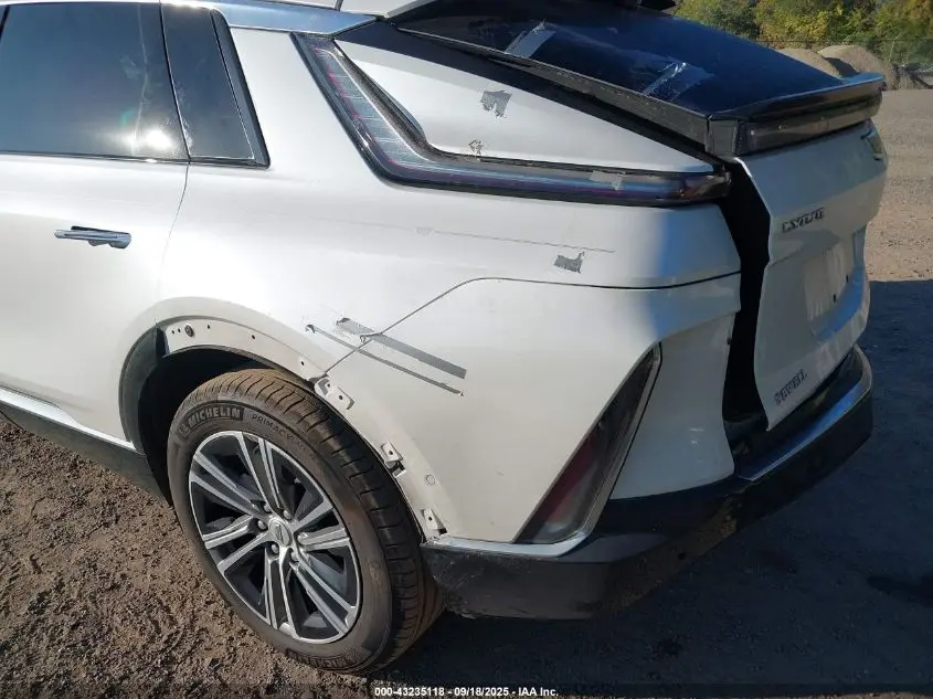 2024 CADILLAC LYRIQ LUXURY W/1SC