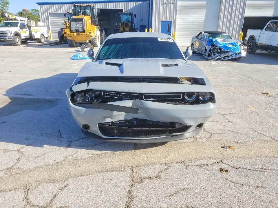 2022 DODGE CHALLENGER SXT  