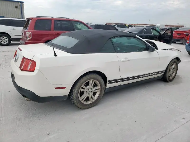 2012 FORD MUSTANG   