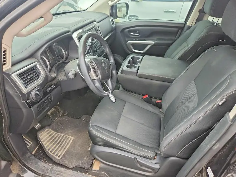 2019 NISSAN TITAN SV  
