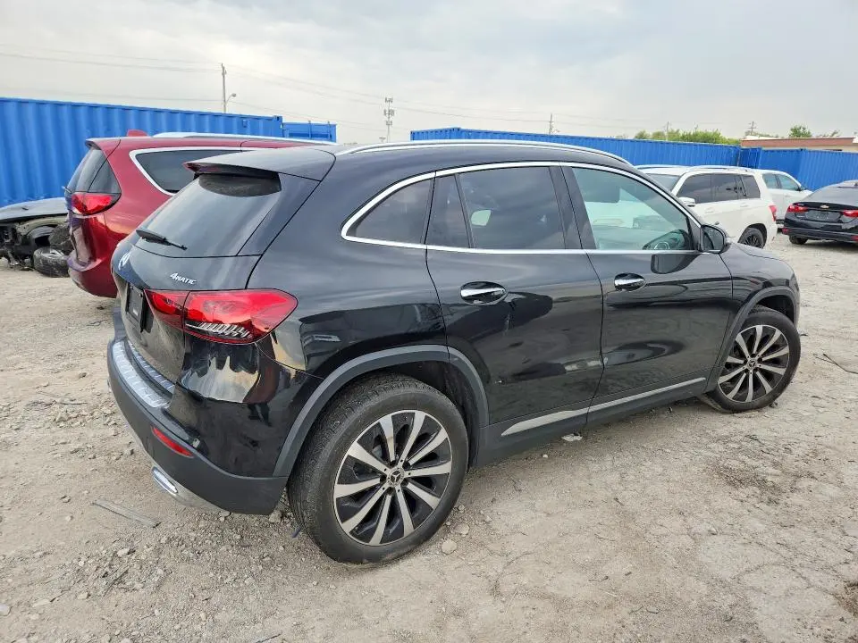 2021 MERCEDES-BENZ GLA 250 4MATIC  