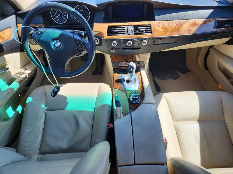 2010 BMW 528 I  