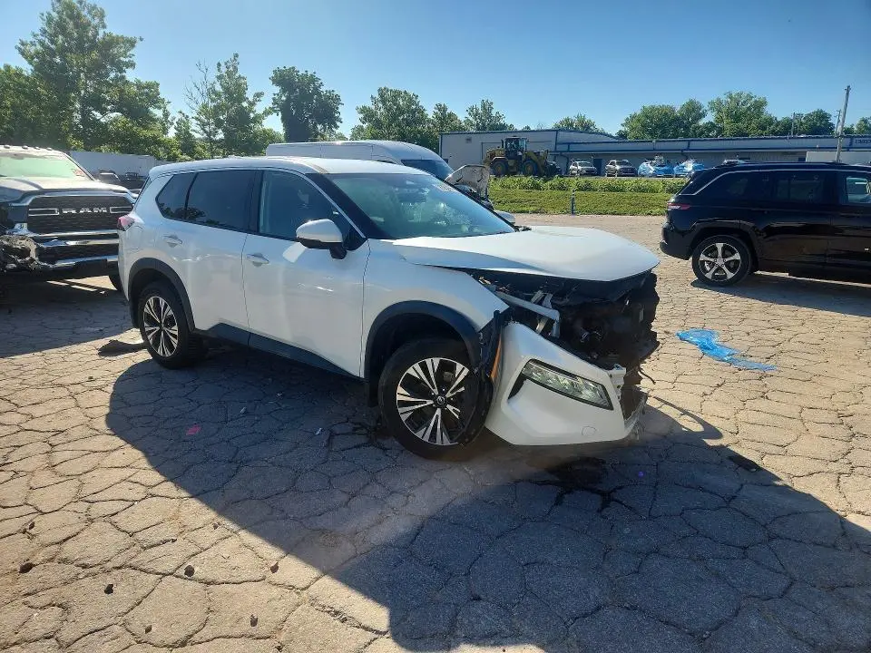 2021 NISSAN ROGUE SV  