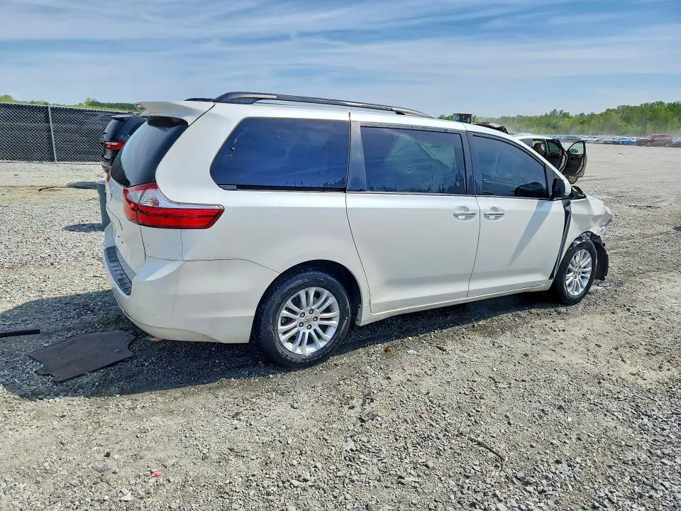 2015 TOYOTA SIENNA XLE PREMIUM 8-PASSENGER  