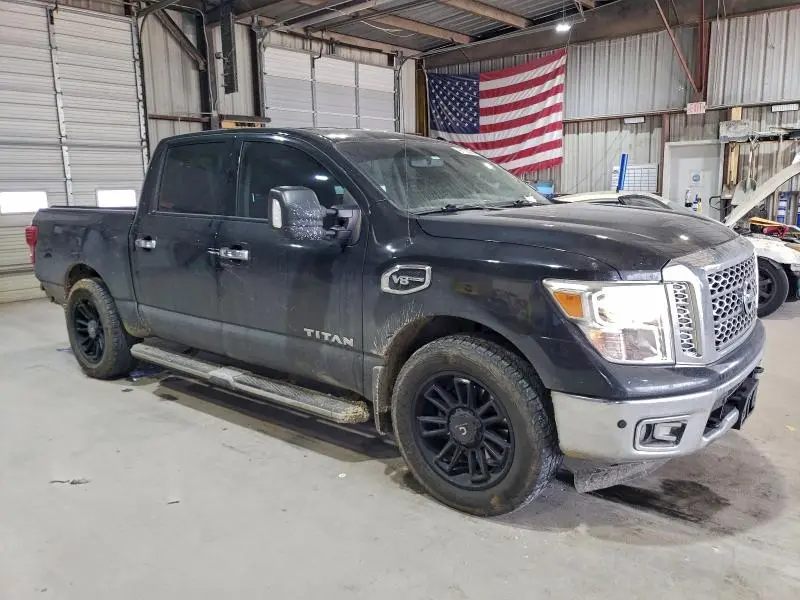 2017 NISSAN TITAN SV  