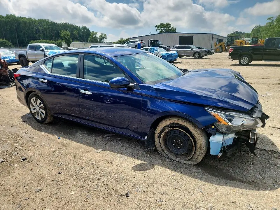 2020 NISSAN ALTIMA S  