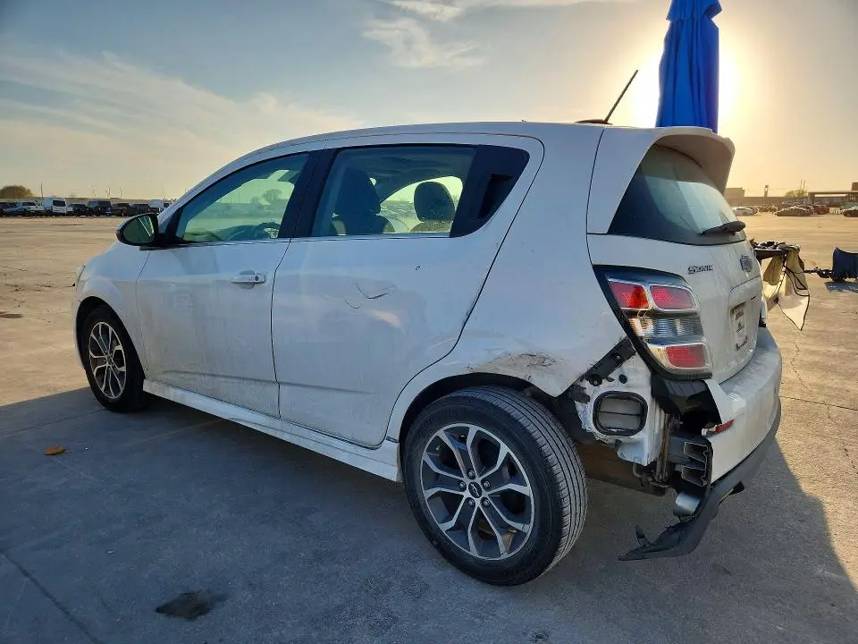 2019 CHEVROLET SONIC LT  
