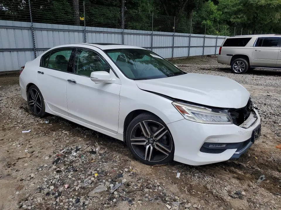 2017 HONDA ACCORD TOURING  