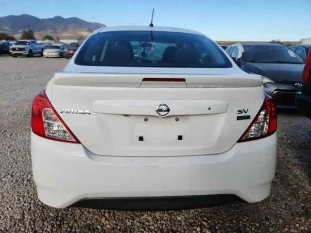 2018 NISSAN VERSA S  