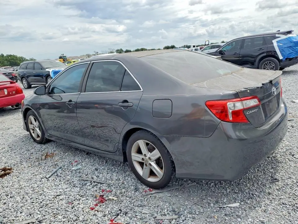 2013 TOYOTA CAMRY SE  