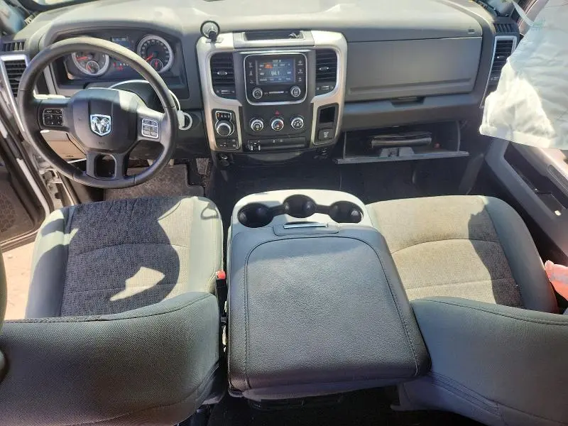 2017 RAM 1500 SLT  