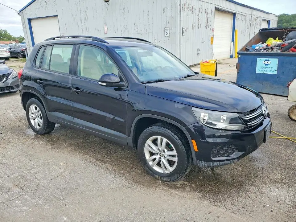 2016 VOLKSWAGEN TIGUAN S  