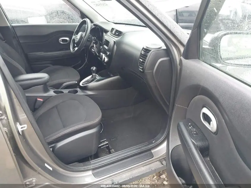 2016 KIA SOUL  