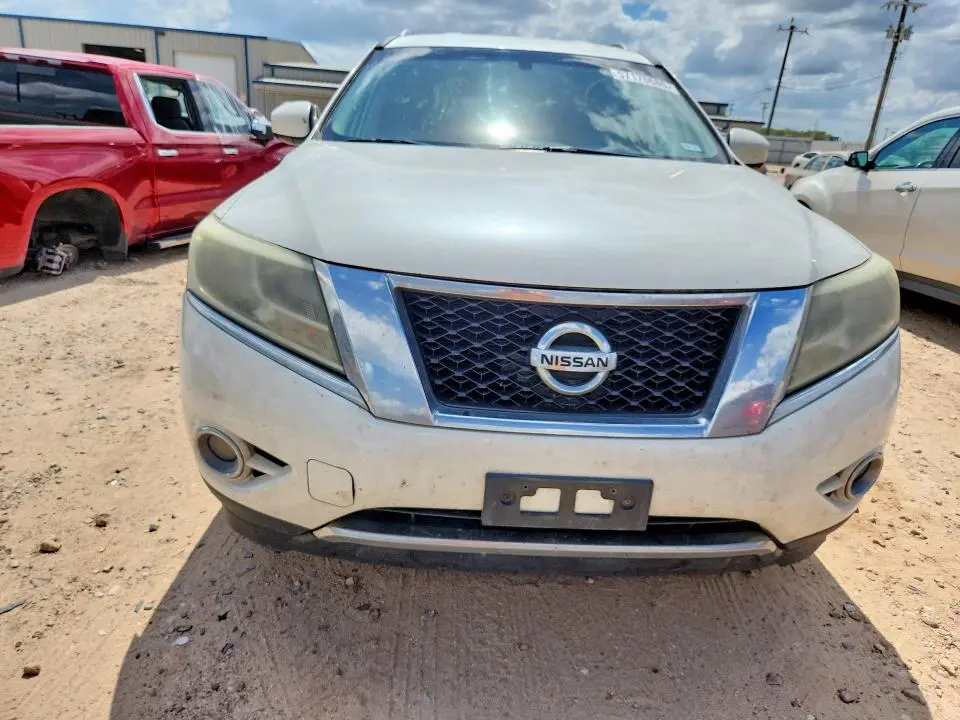 2016 NISSAN PATHFINDER SL  