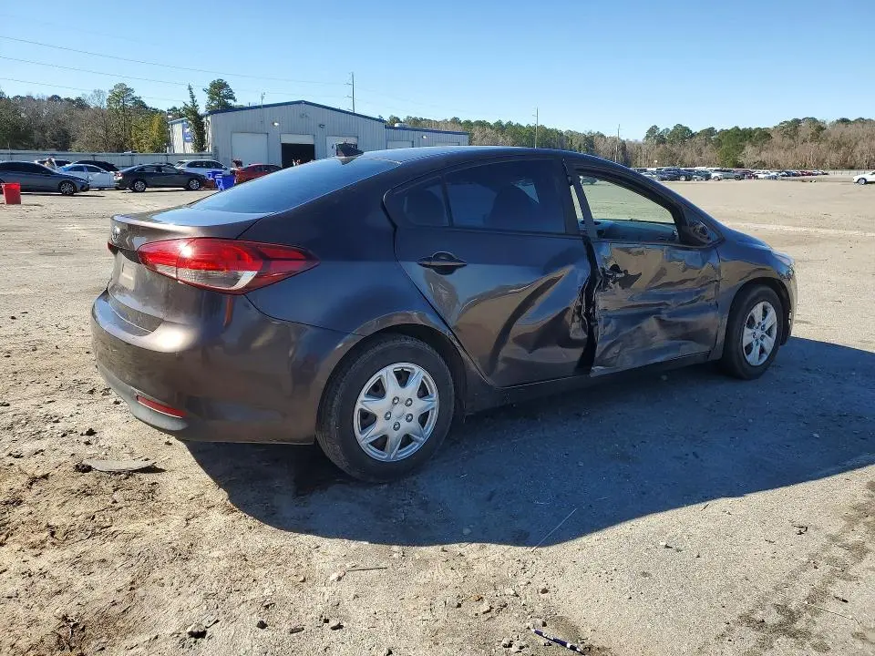 2017 KIA FORTE LX  