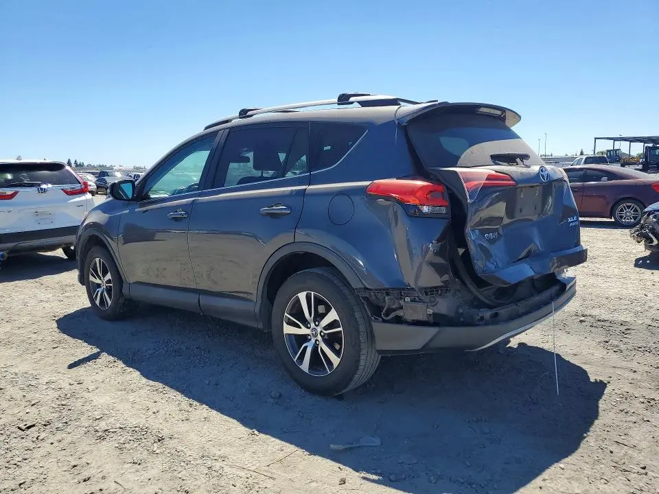 2018 TOYOTA RAV4 XLE  