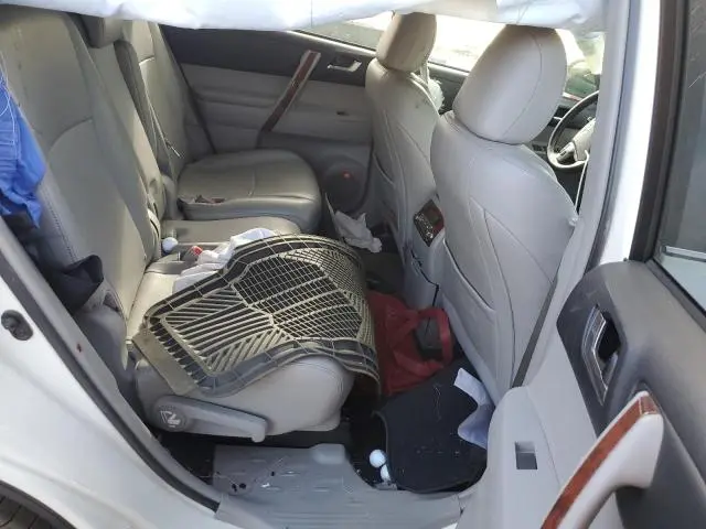 2013 TOYOTA HIGHLANDER LIMITED  