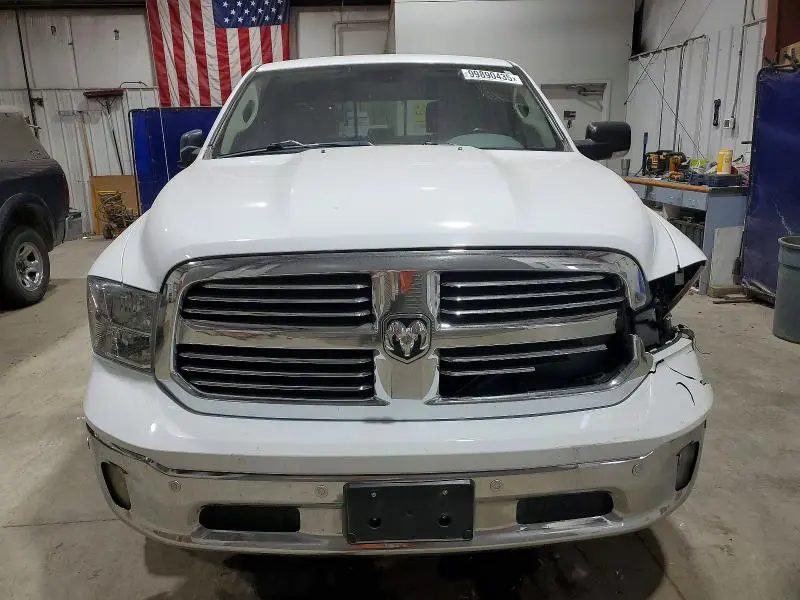 2018 RAM 1500 SLT  